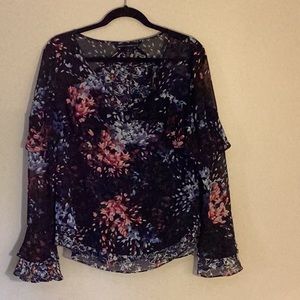 White House Black Market layered floral blouse size 8. EUC